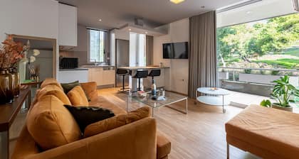 Phaedrus Living Luxury Flat Vouliagmeni