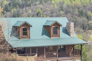Cabin, 6 Bedrooms | Exterior