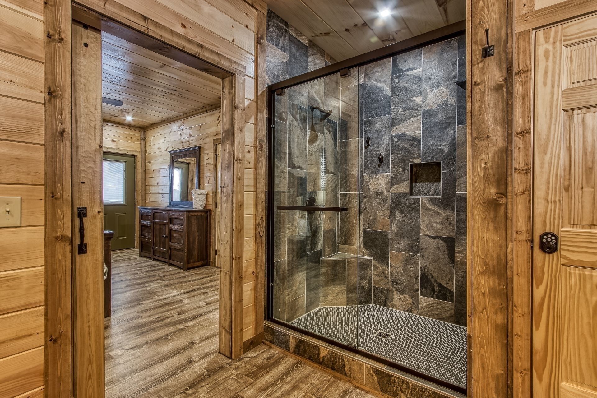 Cabin, 3 Bedrooms | Bathroom | Towels