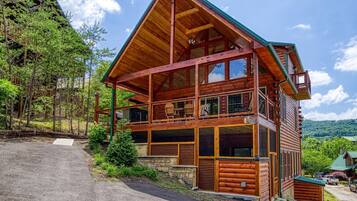 Cabin, 2 Bedrooms | Exterior