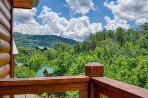 Cabin, 2 Bedrooms | Property grounds