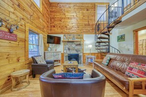 Cabin, 3 Bedrooms | Living area - Er24 - Honeysuckle Holler Great Location..close To Town 3 Bedroom Cabin by RedAwning (Pigeon Forge)