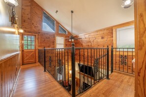 Cabin, 3 Bedrooms | Interior - Er24 - Honeysuckle Holler Great Location..close To Town 3 Bedroom Cabin by RedAwning (Pigeon Forge)