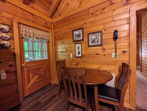 Cabin, 1 phòng ngủ | Khu ăn uống