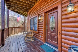 Cabin, Multiple Bedrooms | Terrace/patio - Er305- Bear Right Inn- Great Location- Close To Town 9 Bedroom Cabin by RedAwning (Pigeon Forge)