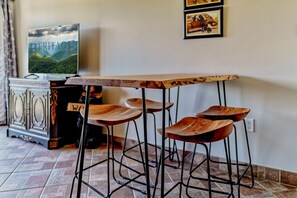 Dining - Olde Gatlinburg Place Unit 510 - Great Location! Close To Town! 1 Bedroom Condo by RedAwning (Gatlinburg)