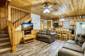 Cabane, 4 chambres | Coin séjour