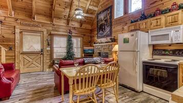 Cabin, 1 Bedroom | Private kitchen | Fridge, oven, coffee/tea maker, toaster