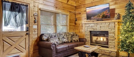 Cabin, 1 Bedroom | Living area