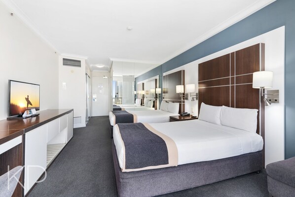 1 bedroom, desk, WiFi, bed sheets