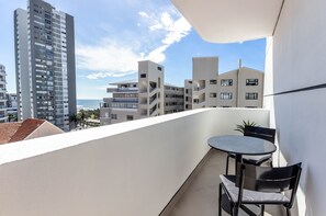 Departamento (1 Bedroom) | Vista del balcón
