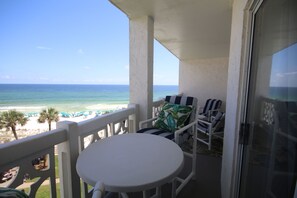 Outdoor dining - 457 El Matador 2 Bedroom Condo by RedAwning (Fort Walton Beach)