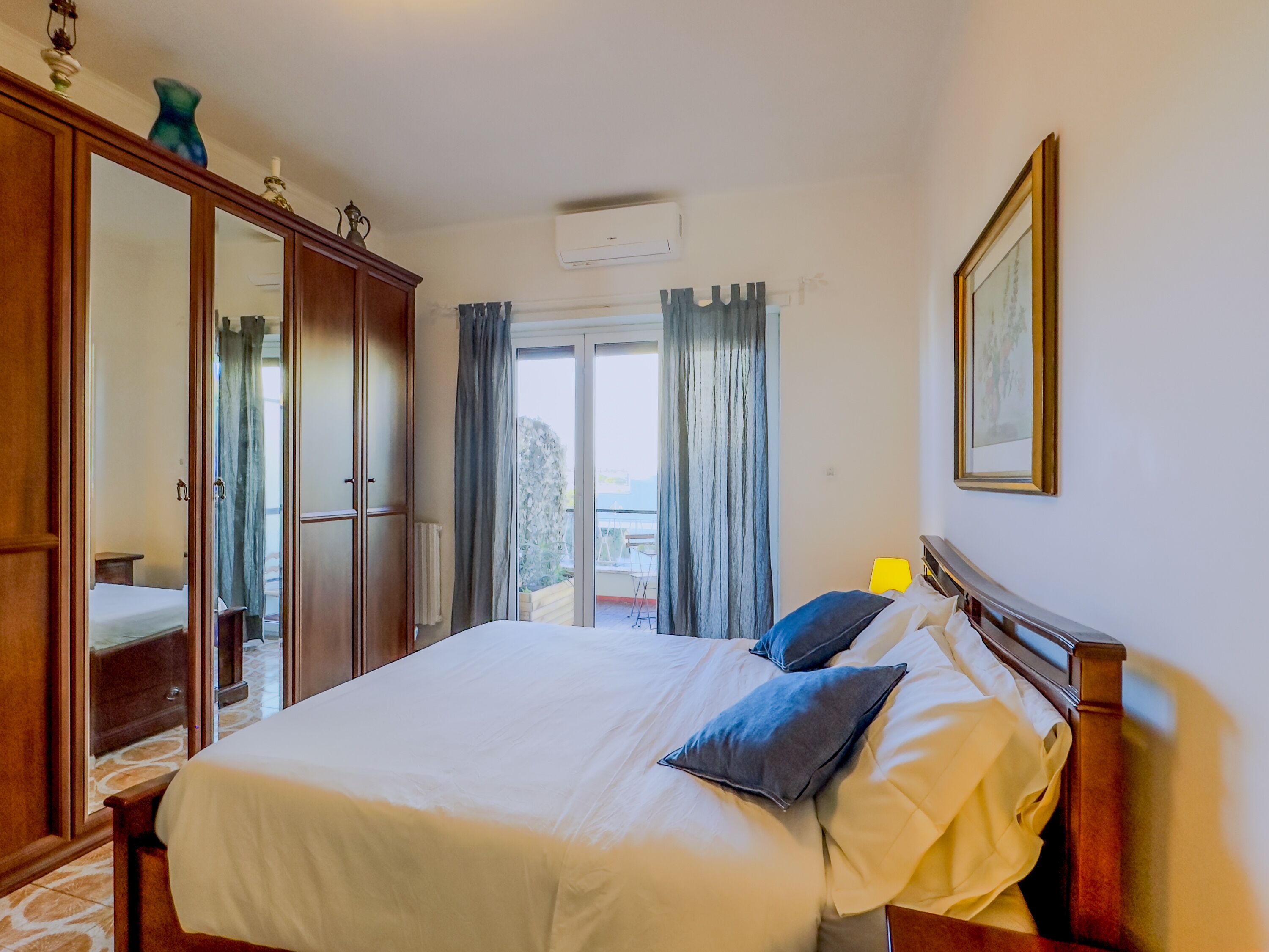 2 Schlafzimmer, Schreibtisch, Bügeleisen/Bügelbrett, kostenloses WLAN