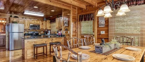 Cabin, 2 Bedrooms | Private kitchen | Fridge, oven, coffee/tea maker, toaster