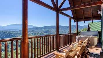 Cabin, 2 Bedrooms | Property grounds