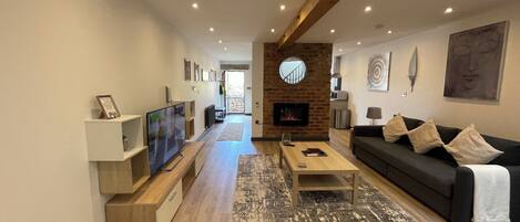 TV connectée, cheminée