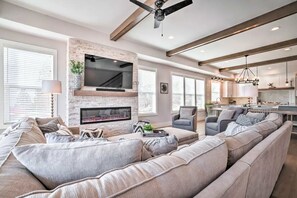 Smart TV, fireplace, video games, ping pong