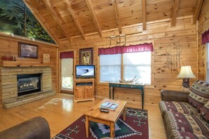 Cabin, 1 Bedroom | Interior - Er58 - Blue Heaven - Great Location! Close To All The Action! 1 Bedroom Cabin by RedAwning (Pigeon Forge)