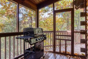 Cabin, 2 Bedrooms | BBQ/picnic Area