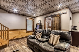 Cabin, 2 Bedrooms | Interior