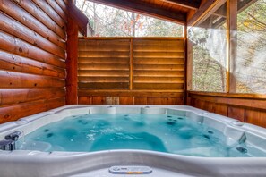 Cabana, 2 quartos | Hidromassagem interna