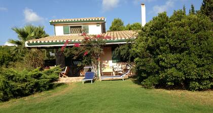 La Vignetta Cottage charming house 700 mt from the beach. IUN Q7484