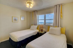Condo, 2 Bedrooms