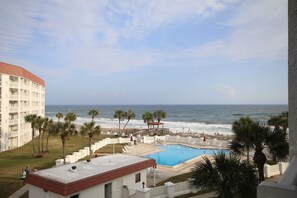 Appart'hôtel, 2 chambres | Piscine