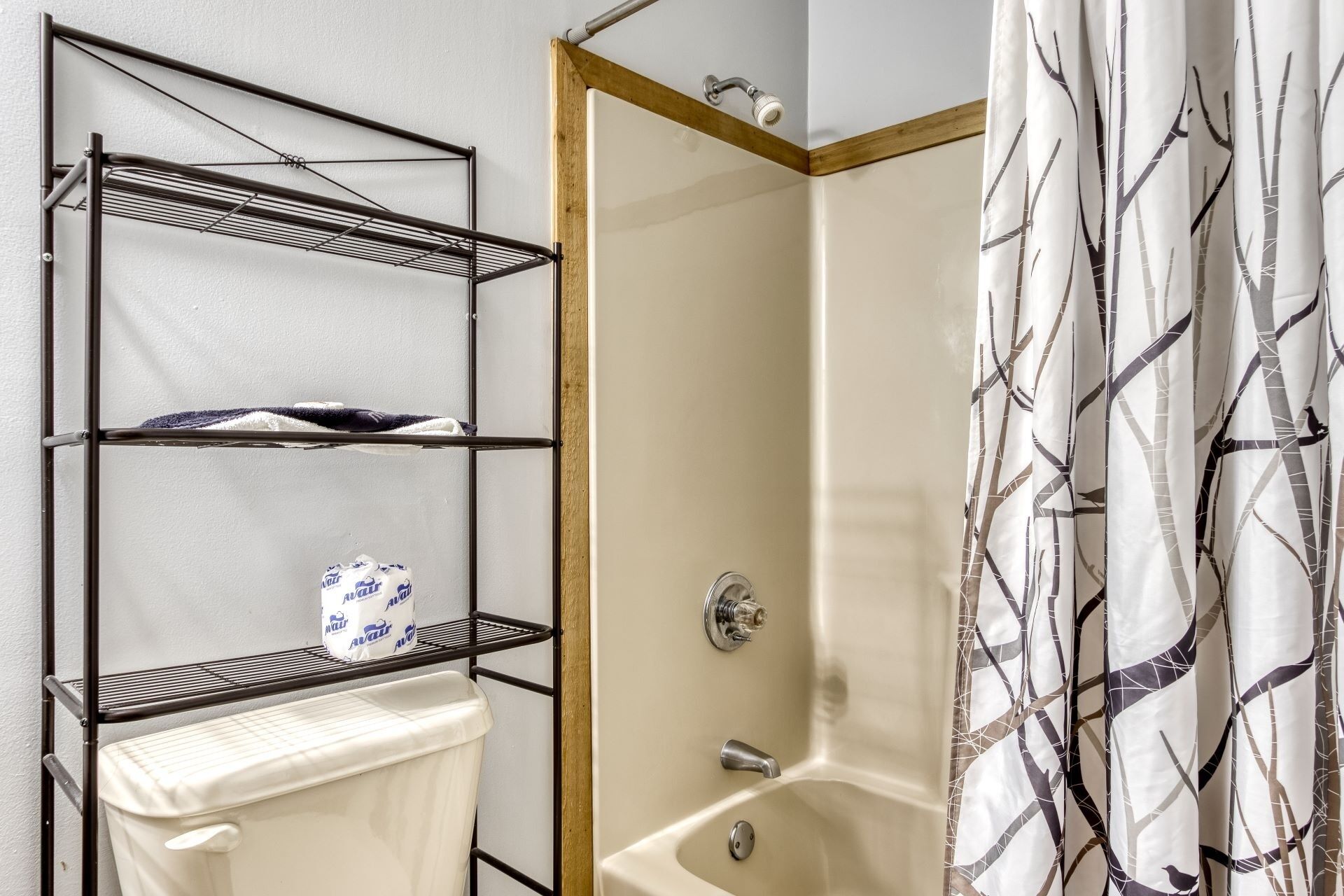 Cabaña, 2 habitaciones | Baño | Toallas