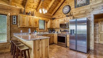 Ferienhütte, 3 Schlafzimmer | Eigene Küche | Kühlschrank, Ofen, Wasserkocher mit Kaffee-/Teezubehör, Toaster