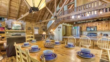 Cabaña, 5 habitaciones | Servicio a la habitación