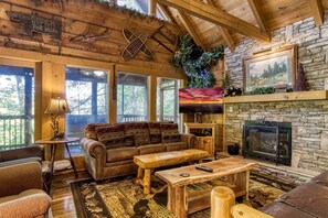 Cabin, 5 Bedrooms | Living area - ER254 - Hibernation Hideaway Great Location - Close To Town! 5 Bedroom Cabin by RedAwning (Pigeon Forge)