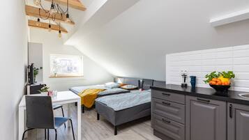 Yksilöllisesti sisustettu, yksilöllisesti kalustettu