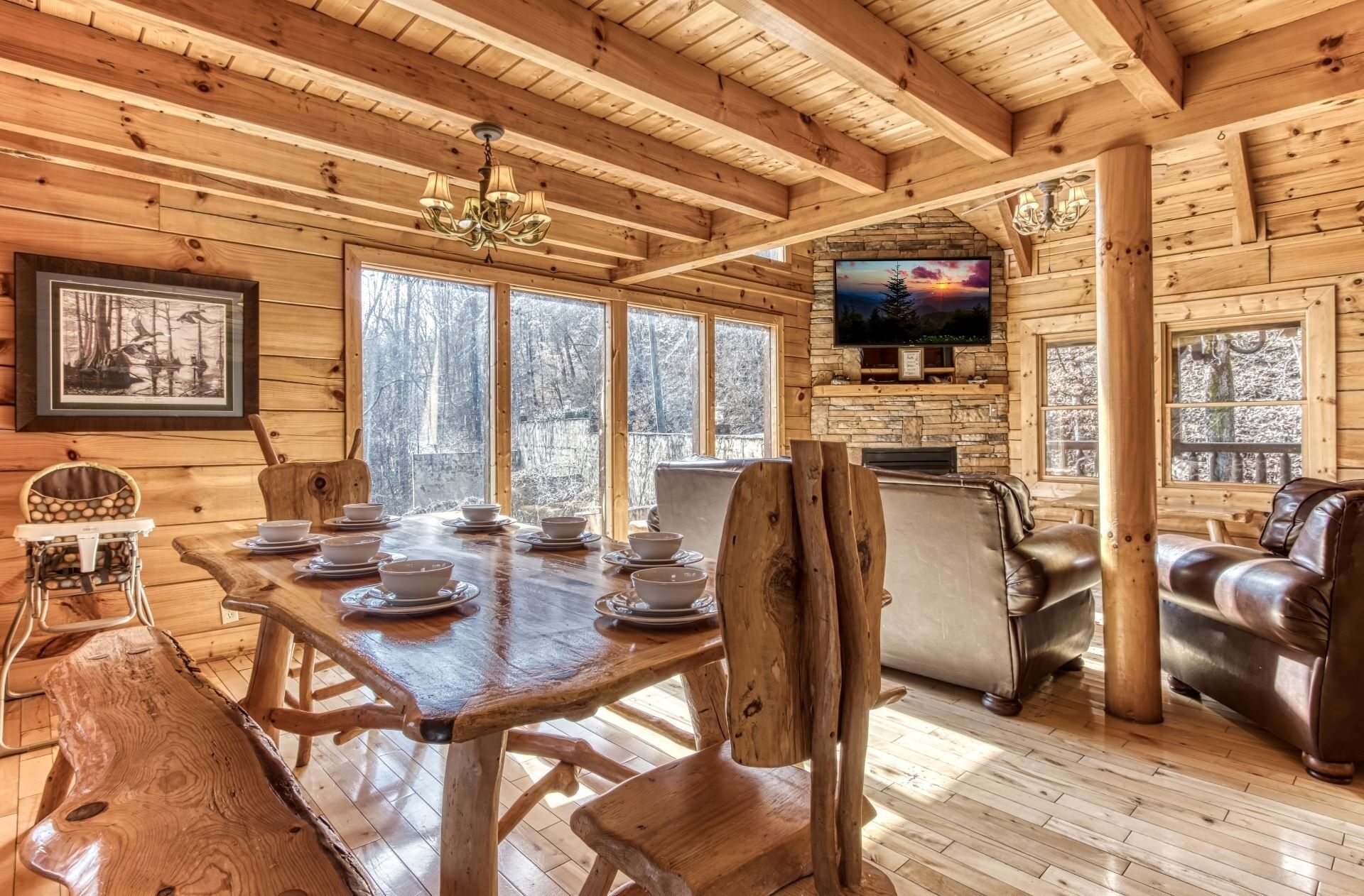 Cabin, 5 Bedrooms | Dining