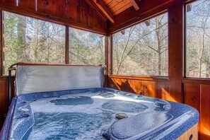 Cabin, 2 Bedrooms | Outdoor spa tub
