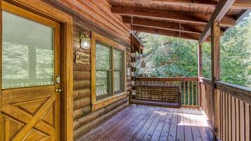 Cabin, 1 Bedroom | Interior entrance