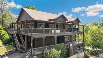 Cabin, 5 Bedrooms | Exterior