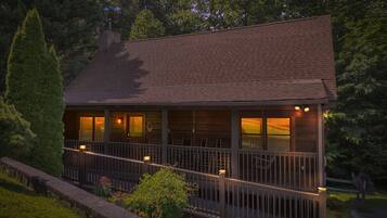 Cabin, 5 Bedrooms | Exterior