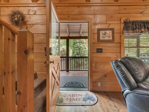 Cabin, 5 Bedrooms | Interior - Er309- George's- Great Location- Close To Town 5 Bedroom Cabin by RedAwning (Pigeon Forge)