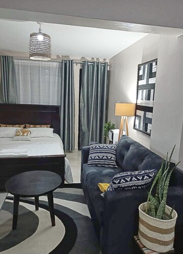 Lovely studio with Free parking on premise