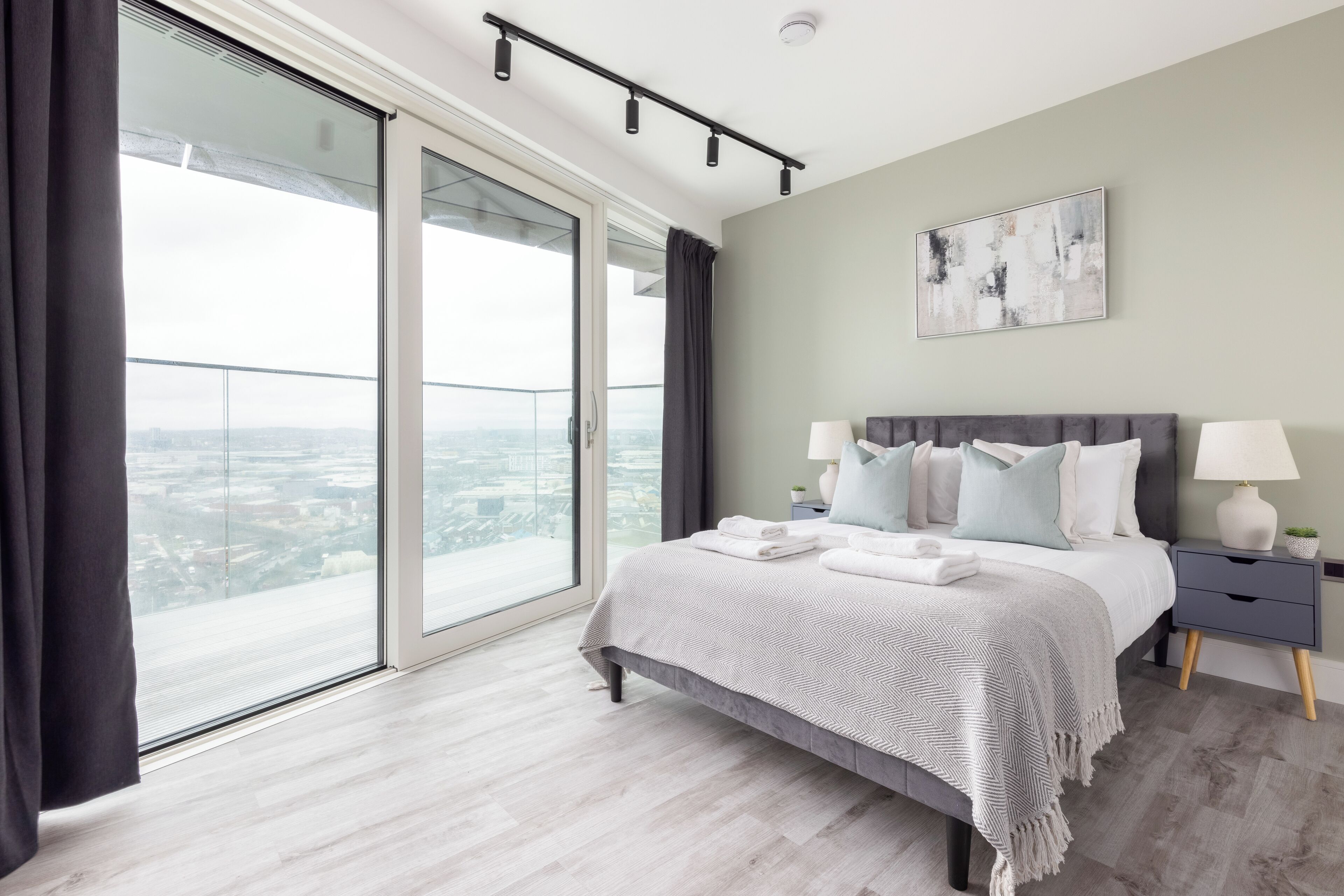 Apartament | 1 dormitori, roba de llit hipoal·lergògena i mobiliari individual 