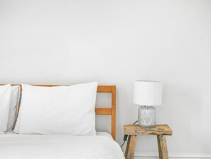1 habitación, tabla de planchar con plancha, wifi gratis y ropa de cama 