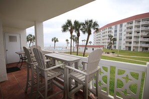 Condo, 2 habitaciones | Restaurante al aire libre