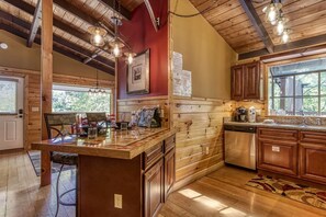 Ferienhütte, 1 Schlafzimmer | Eigene Küche | Kühlschrank, Ofen, Wasserkocher mit Kaffee-/Teezubehör, Toaster