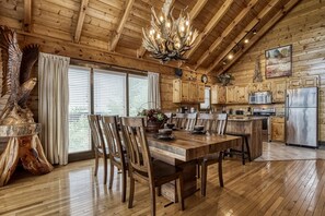 Cabin, 3 Bedrooms | Dining - Ern858 - Eagles On High - Great Location! Close To All The Action! 3 Bedroom Cabin by RedAwning (Pigeon Forge)