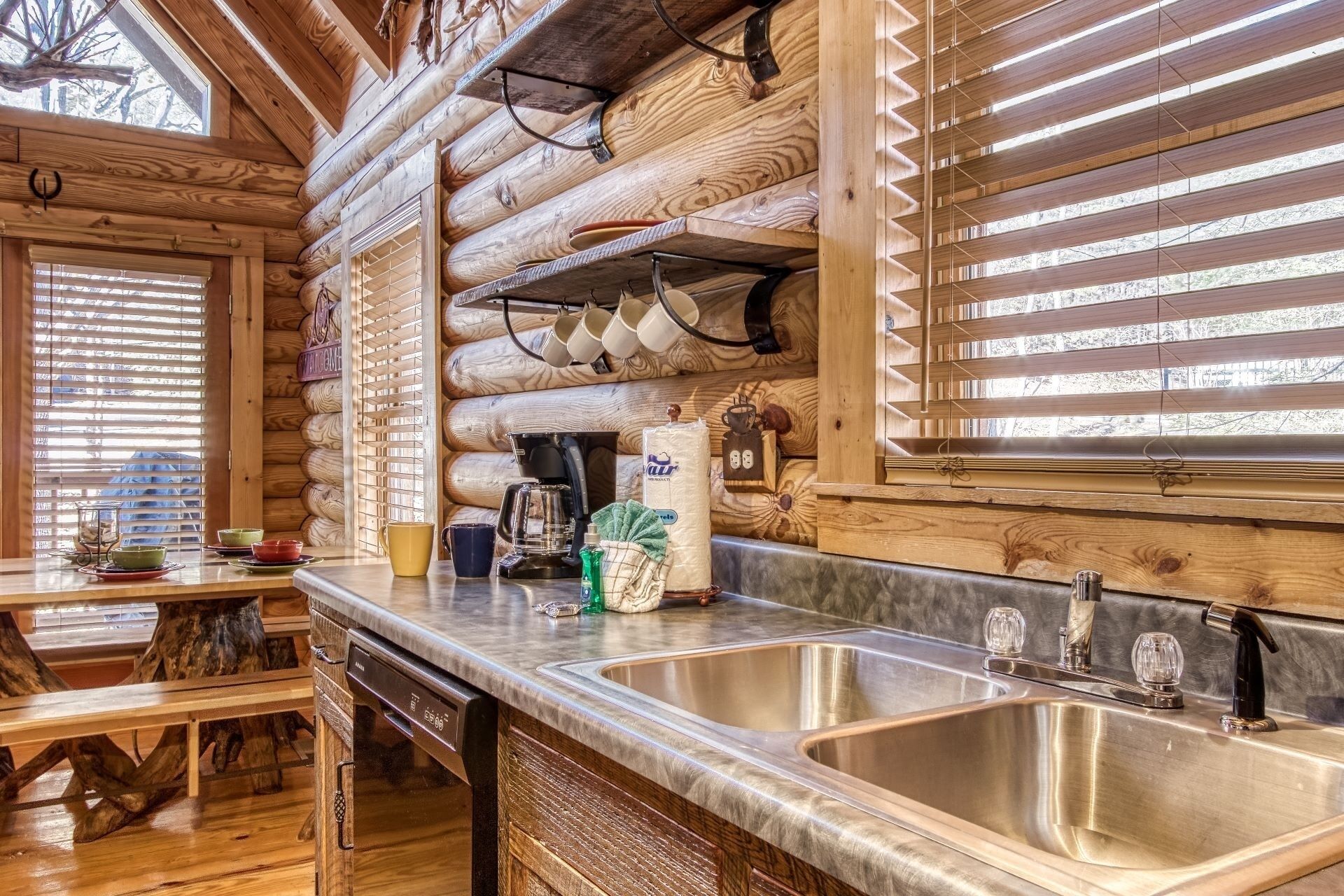 Cabin, 2 Bedrooms | Private kitchen | Fridge, oven, coffee/tea maker, toaster