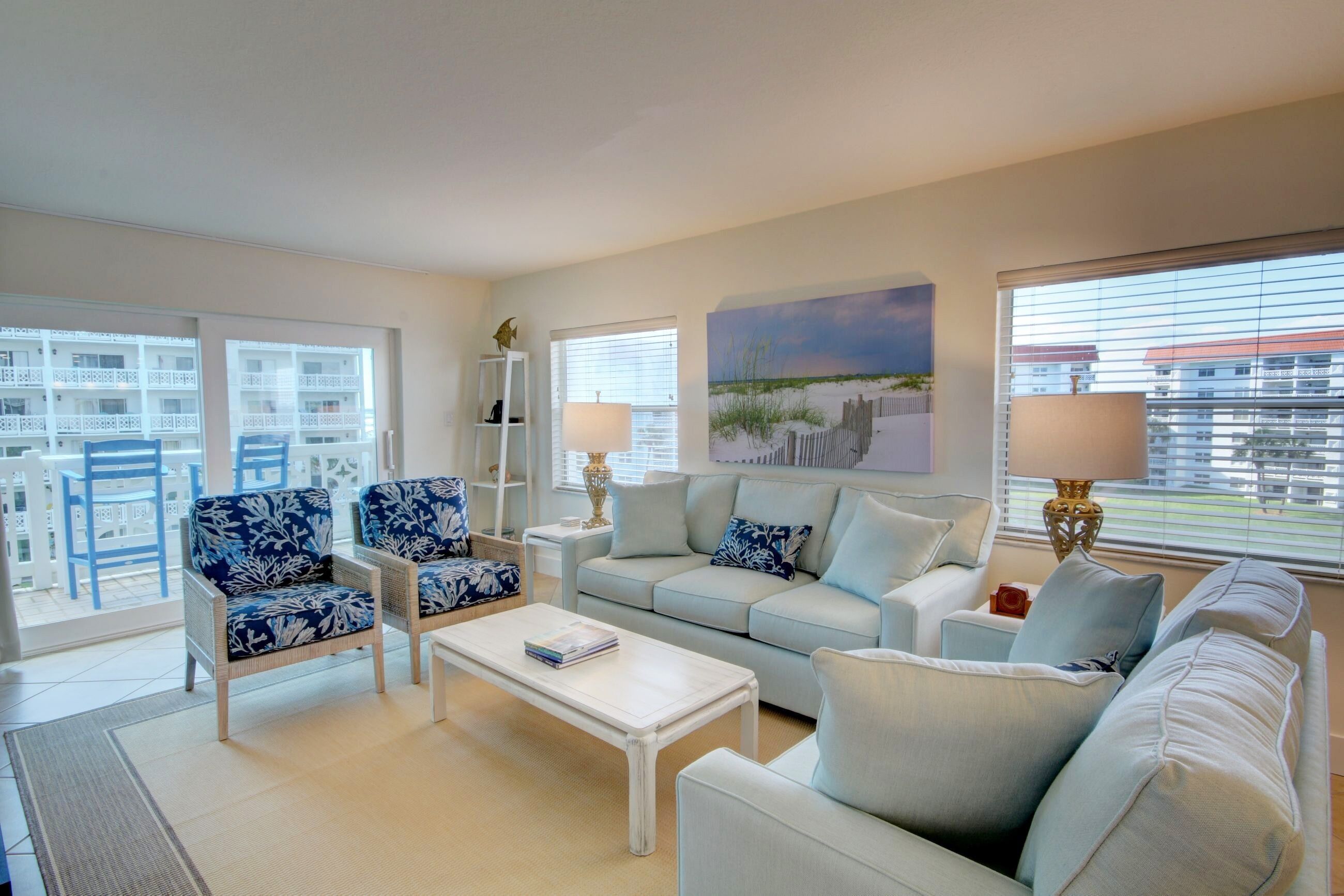 Condo, 2 habitaciones | Área de sala de estar