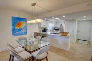 Condo, 2 Bedrooms | Dining - 349 El Matador 2 Bedroom Condo by RedAwning (Fort Walton Beach)