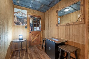 Cabaña, 2 habitaciones | Interior
