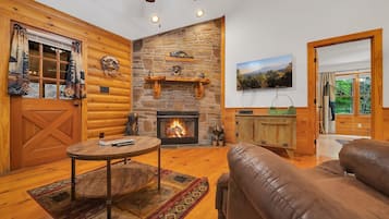 Cabin, 1 Bedroom | Living area | Smart TV